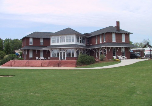 The Requirements to Hold Public Office in Gainesville, Georgia